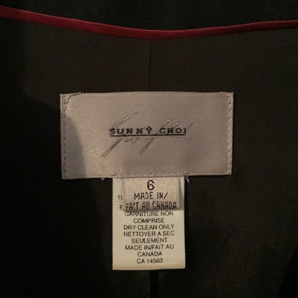 Sunny Choi vintage wool blazer with velvet trim, size 6. - Picture 3 of 6